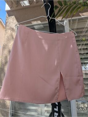 SHEIN Dusty Pink Mini Skirt with Front Seam